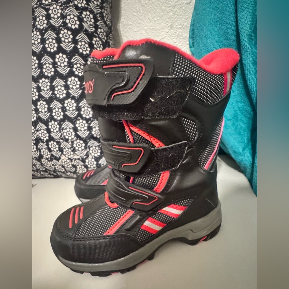 Sporto Boots Size 12 Youth Snow Boots